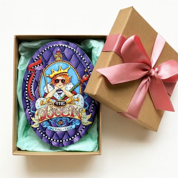 Mary Engelbreit Queen of Royal-Tea Tin | Vintage Y2K Collectible Storage Box - Picture 2 of 8